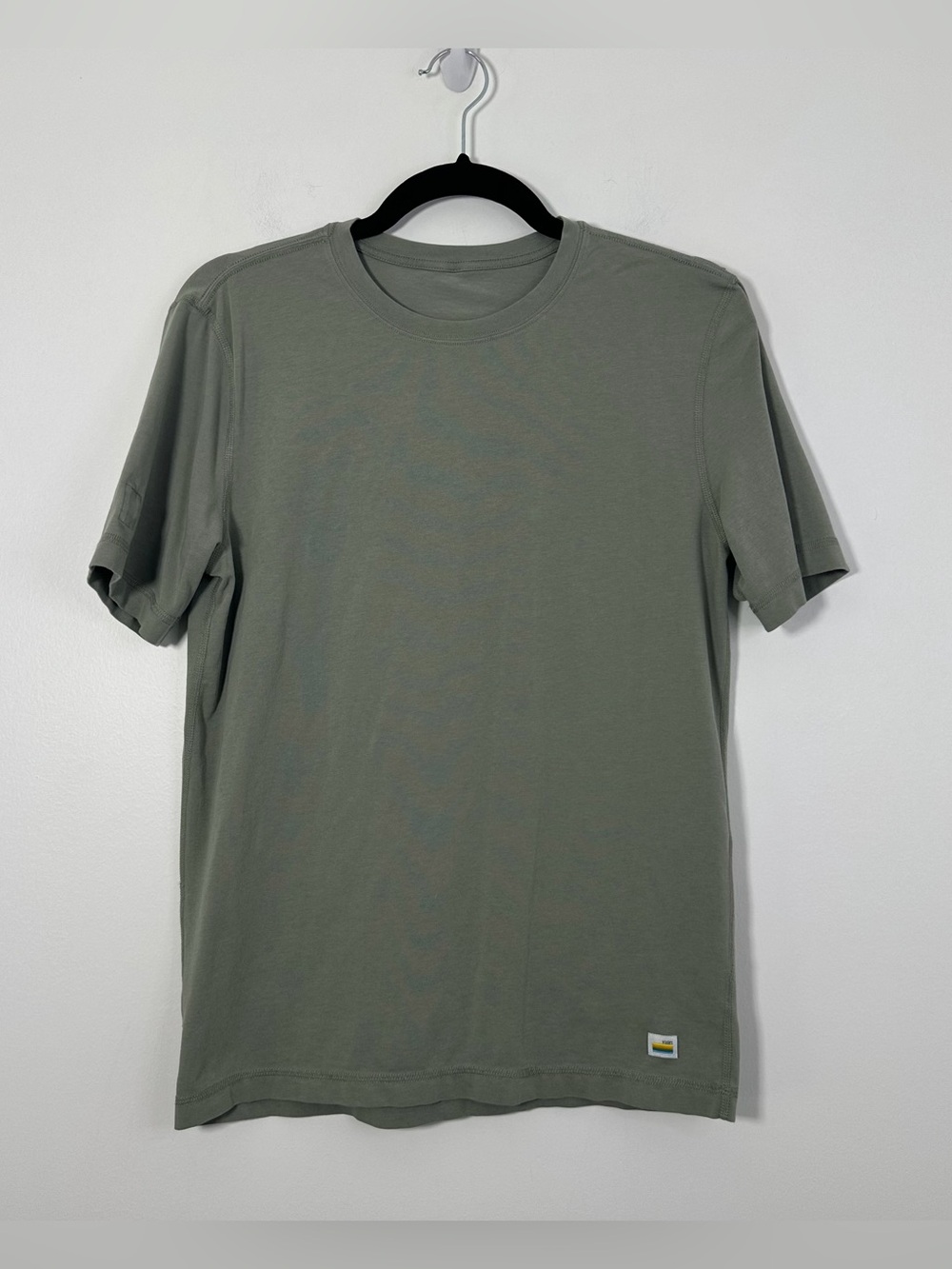 Vuori Men’s Strato Tech T-Shirt XS Sage Green Short Sleeve Performance Tee